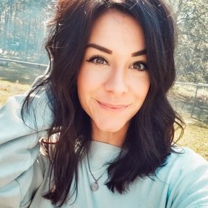 Meet your Posher, Brittney